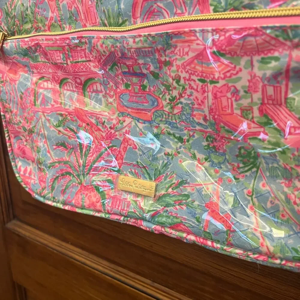 Lilly Pulitzer Cosmetic Case Travel Make up Bag NWOT's Pink Floral